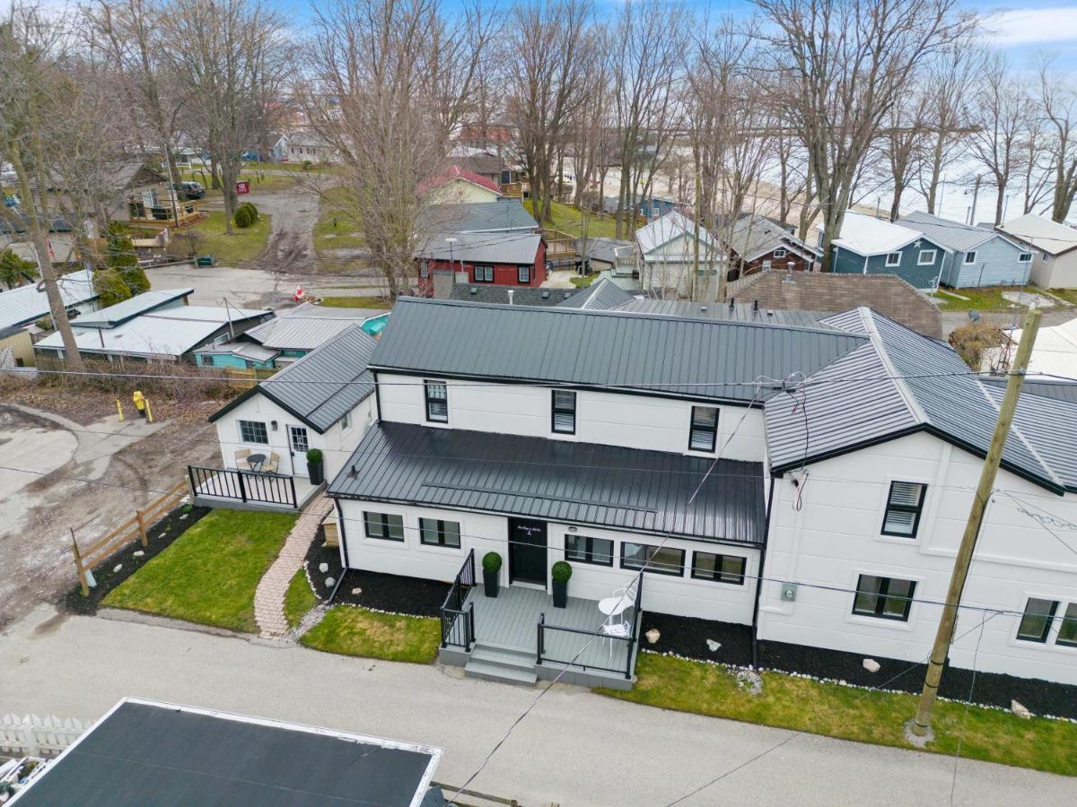 Luxe Lodges On Lake Erie 포트 도버 외부 사진